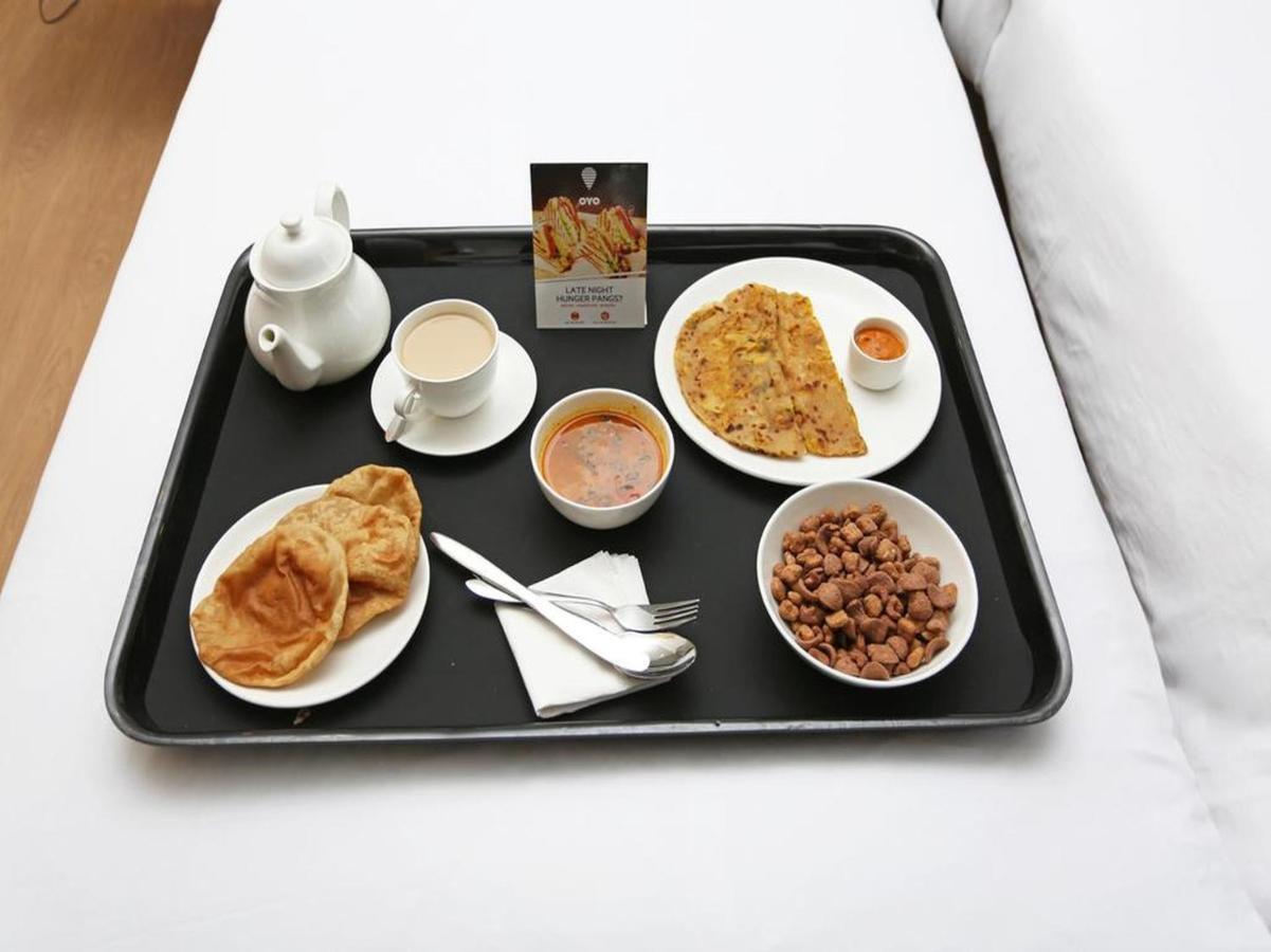 Oyo 60609 Hotel Tanushree Rampurhat Екстериор снимка