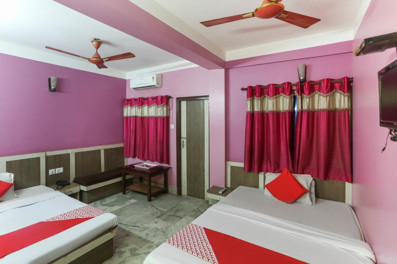 Oyo 60609 Hotel Tanushree Rampurhat Екстериор снимка