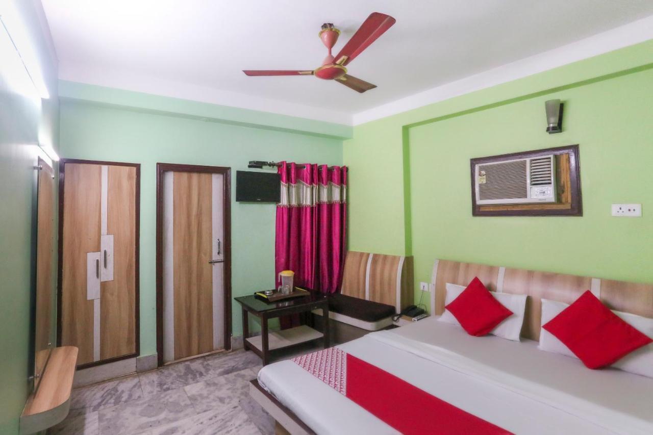 Oyo 60609 Hotel Tanushree Rampurhat Екстериор снимка