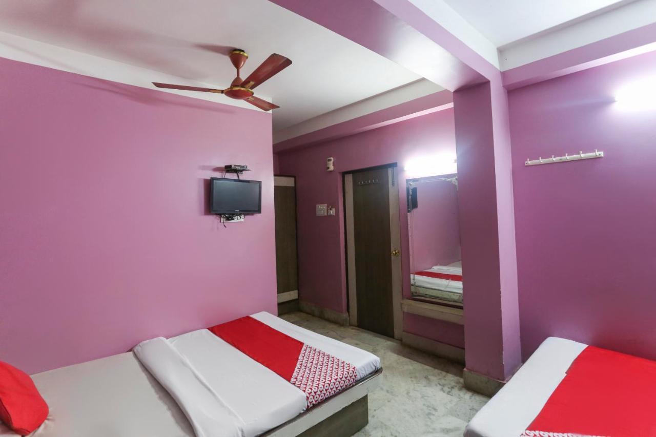 Oyo 60609 Hotel Tanushree Rampurhat Екстериор снимка