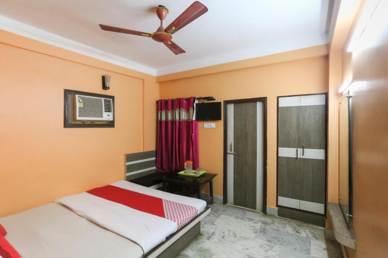 Oyo 60609 Hotel Tanushree Rampurhat Екстериор снимка